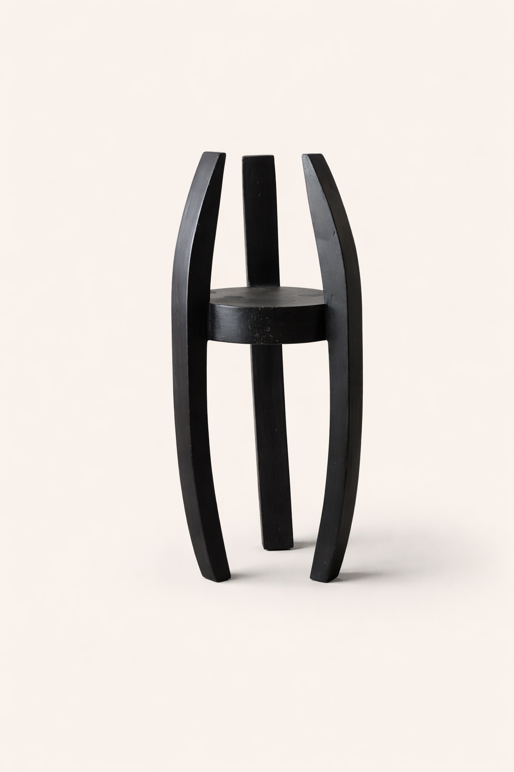 Ruiru Flower Vase Stand — handcrafted African outdoor from Kenya