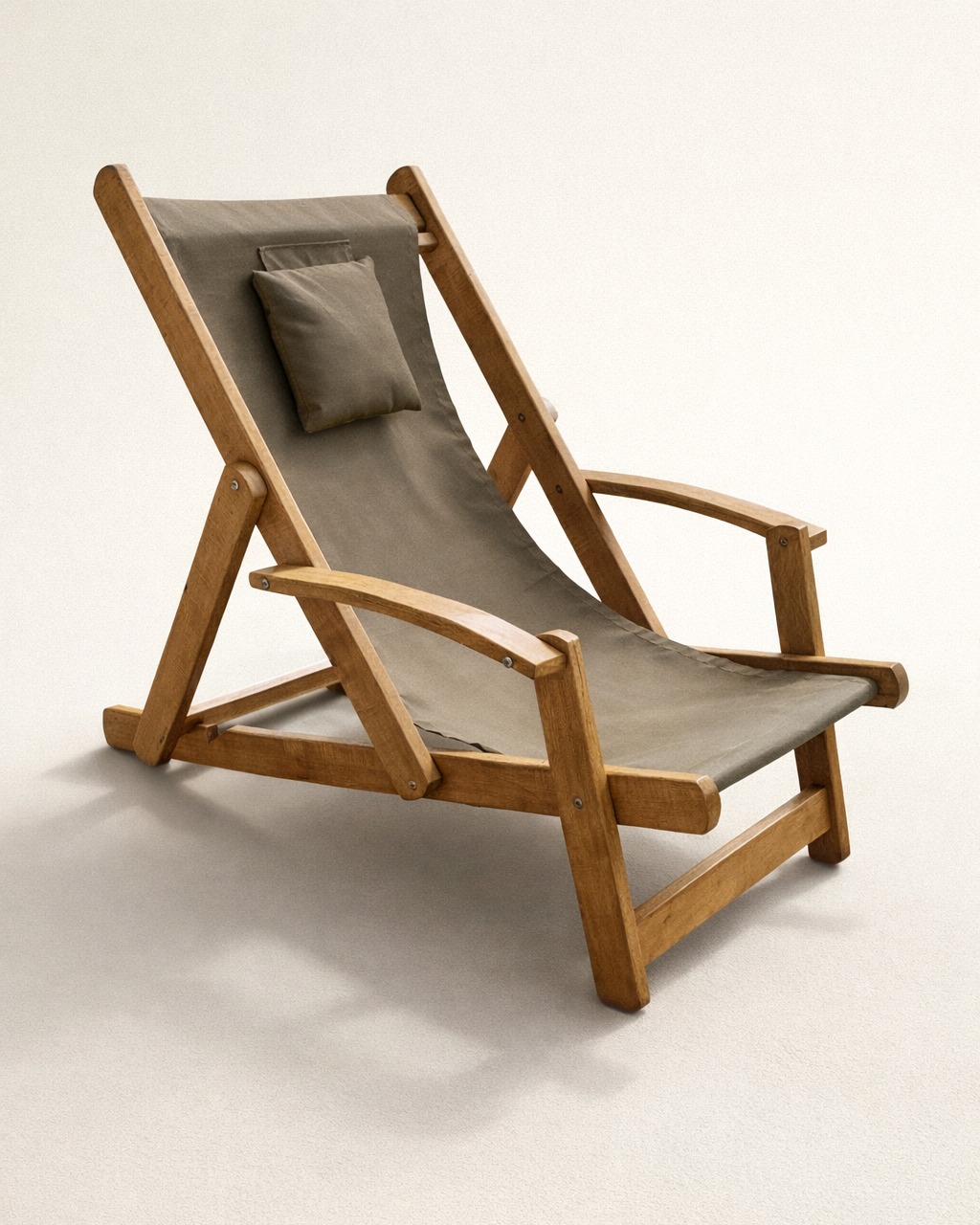 Sakani Deck Chair — handcrafted African outdoor from Kenya